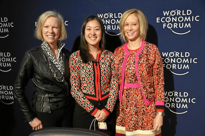 DAVOS/SWITZERLAND, 23JAN16 - Cheri Nursalim (L), Vice Chairman, GITI Group, Ltd., Singapore, Angel Hsu (C), EPI Director, Assistant Professor Yale-NUS College, Adjunct Assistant Professor, Yale School of Forestry & Environmental Studies, and Kim Samuel (R), Director, Samuel Group of Companies, Canada, pose for a photo after a press conference at the Annual Meeting 2016 of the World Economic Forum in Davos, Switzerland, January 23, 2016. WORLD ECONOMIC FORUM/swiss-image.ch/Photo Monika Flueckiger