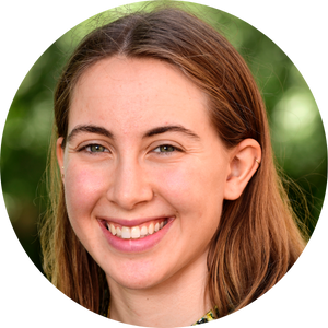 Sarah Combs headshot